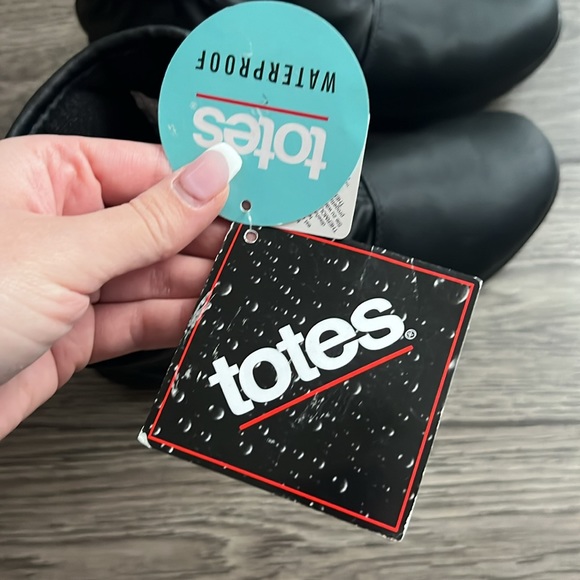 Totes boots - Picture 7 of 7